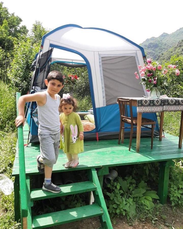 Hôtel Tereza Glamping à Sanain Extérieur photo